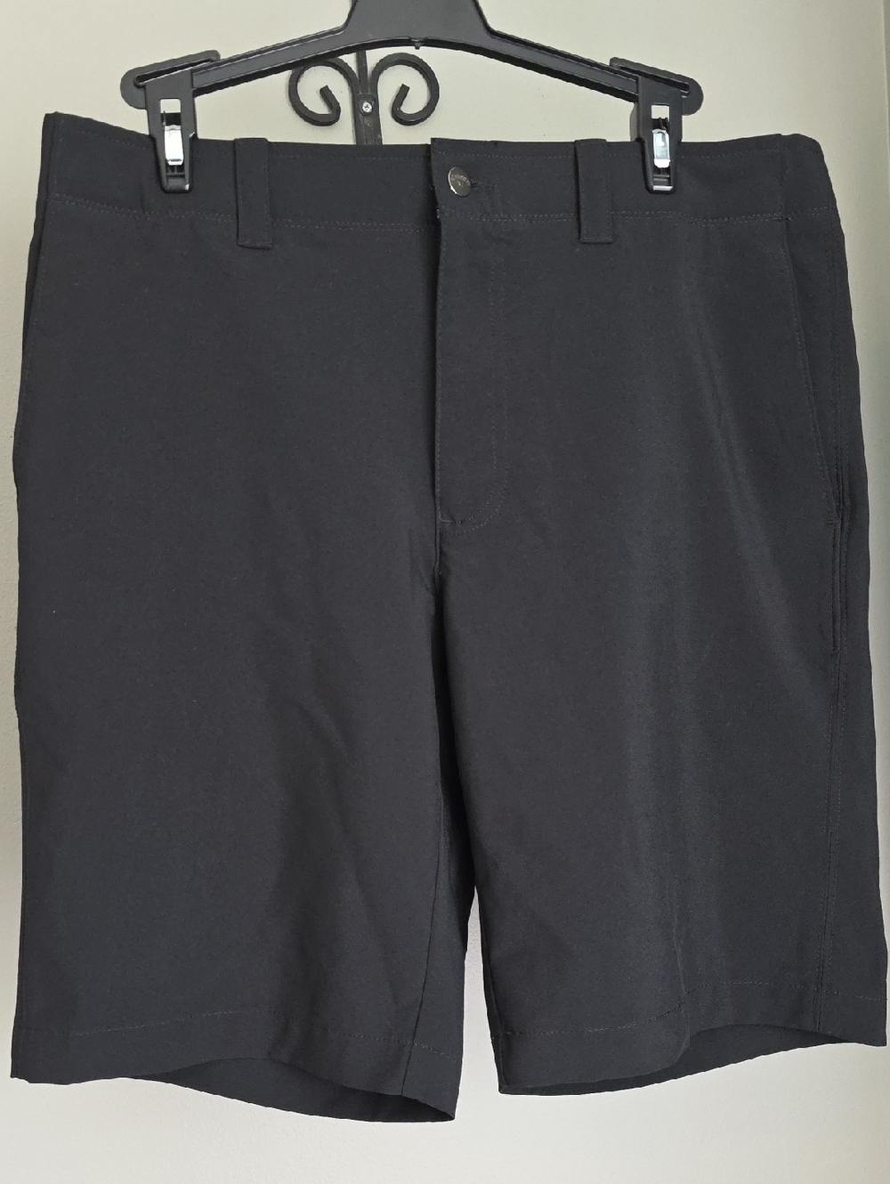 Callaway Black Flat-Front Performance Golf Shorts Size 32